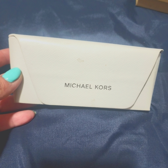 Michael kors sunglass case - Picture 1 of 3